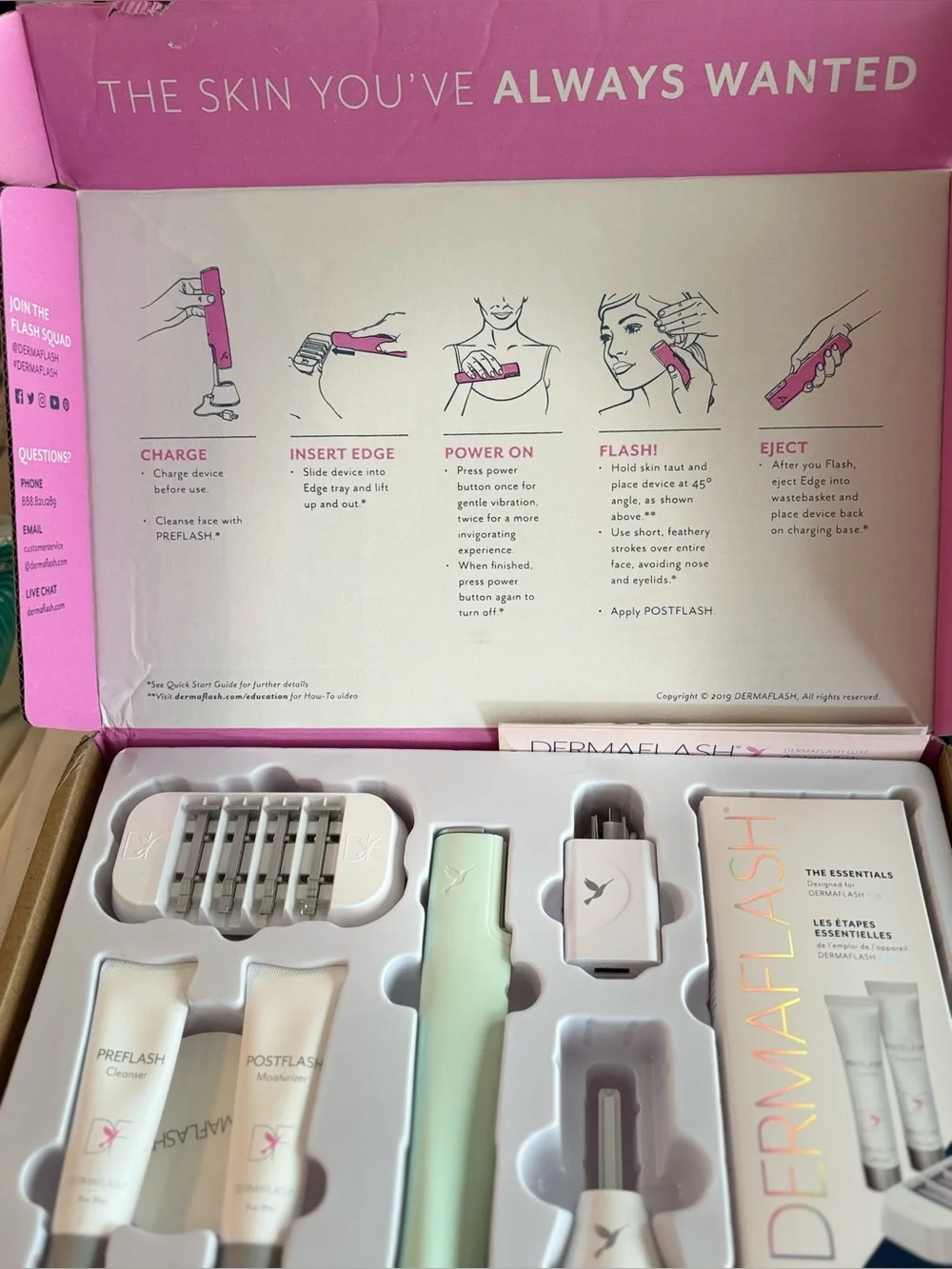 DERMAFLASH Luxe 2.0 Sonic Dermaplaning Device Kit NIB Mint Green